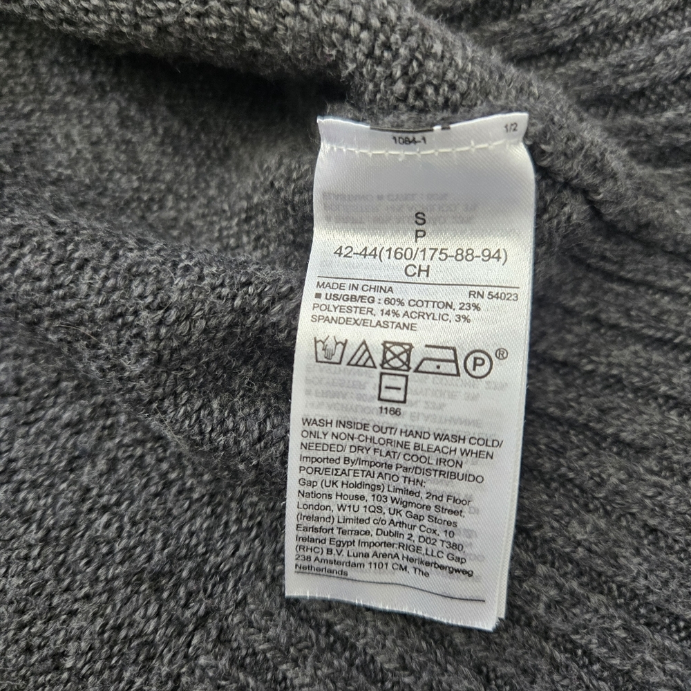 Gap Hooded Sweater - Picture 3 of 3